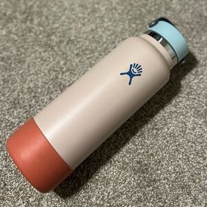 Hydro Flask Special Edition 40oz Water Bottle in Cotton Candy Colorway